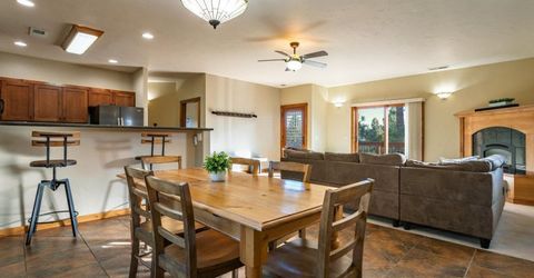 16725 Skislope Way, Unit #5, Truckee, CA 96161 Photo