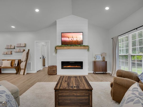 163 Tuxedo Drive, Commerce, GA 30530