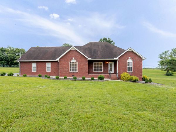 104 Redbud Dr , Shelbyville, TN 37160