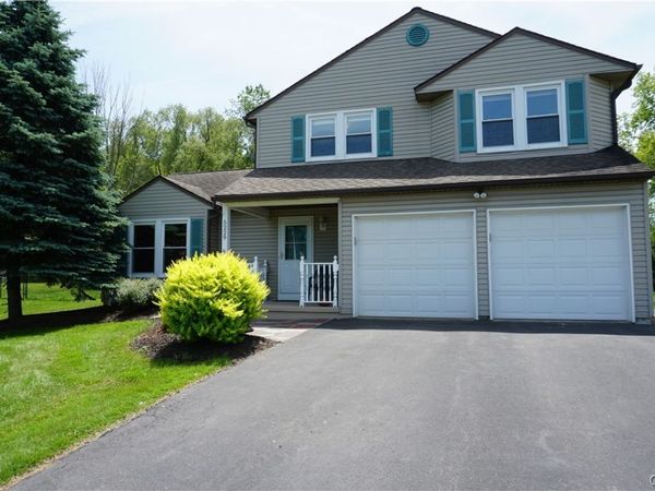 5229 Cremona , Clay, NY 13041