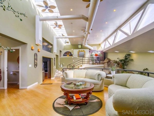 1876 Sefton Place, San Diego, CA 92107