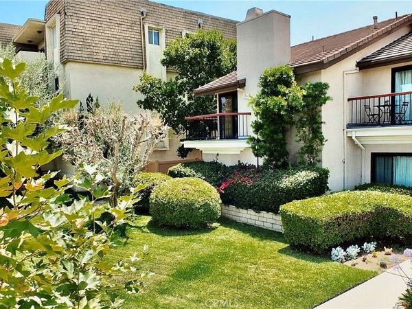 4015 N Virginia Road, Unit #6, Long Beach, CA 90807