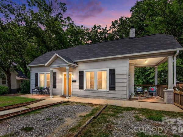 320 E 3rd Avenue , Gastonia, NC 28054