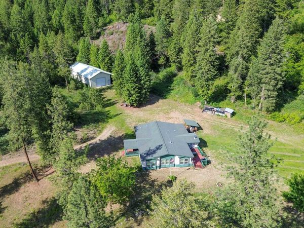 3434-A Rockcut Rd, Kettle Falls, WA 99141