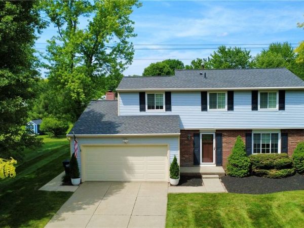 975 Deepwood Drive, Macedonia, OH 44056
