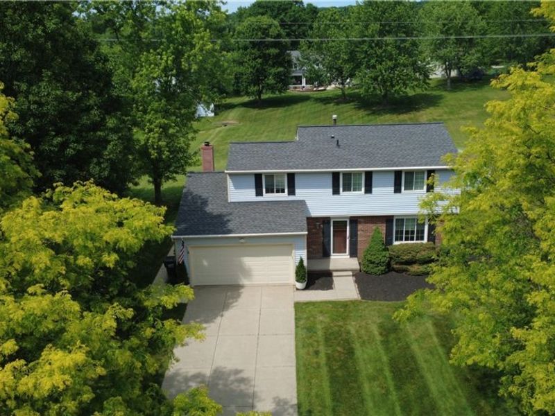 975 Deepwood Drive, Macedonia, OH 44056 Photo 2