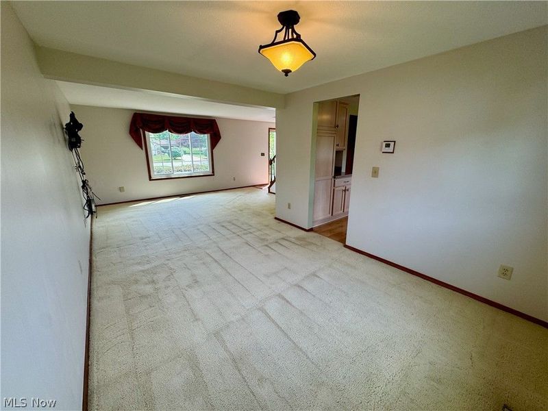 975 Deepwood Drive, Macedonia, OH 44056 Photo 4
