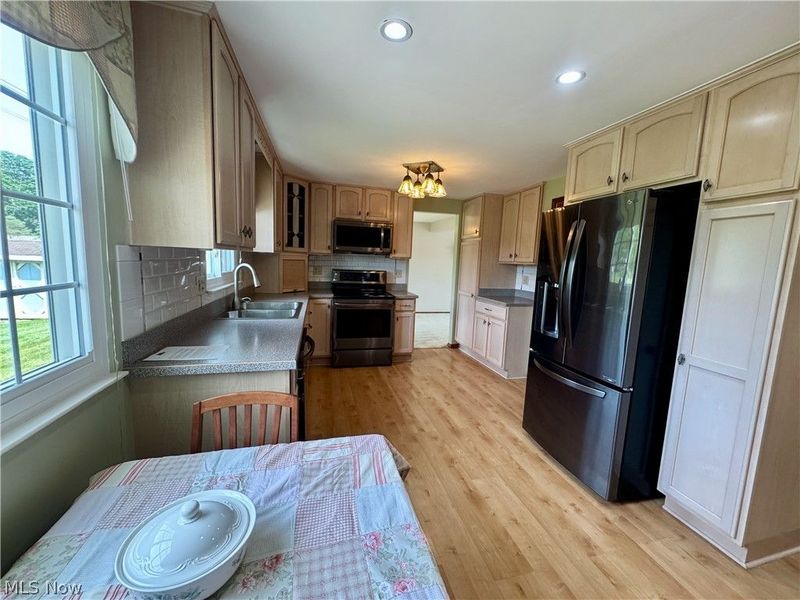975 Deepwood Drive, Macedonia, OH 44056 Photo 6
