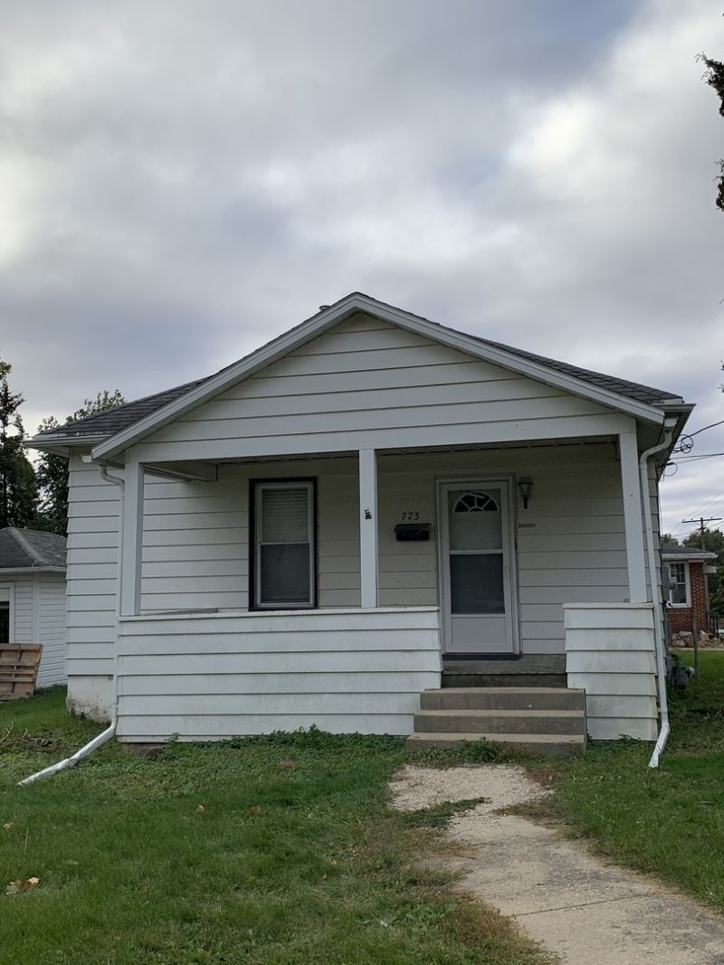 773 W Homer Street , Freeport, IL 61032