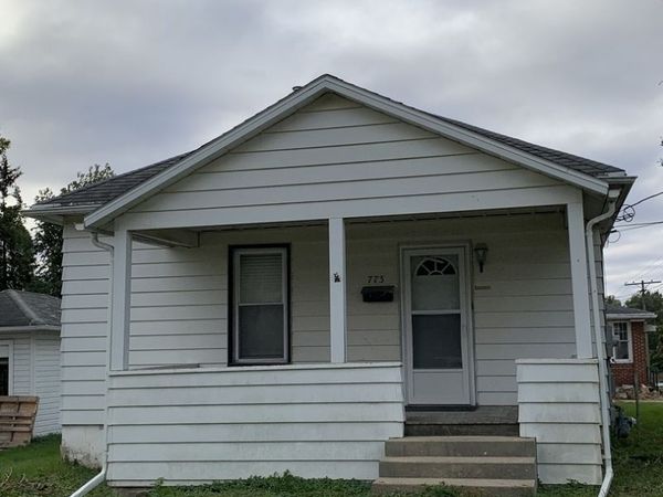 773 W Homer Street , Freeport, IL 61032