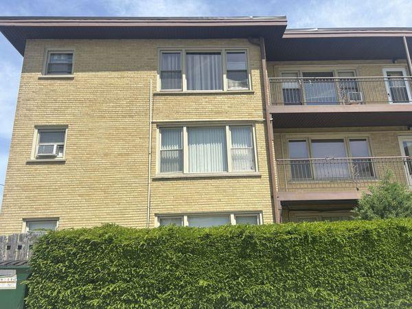 6737 W Irving Park Road , Unit 2A, Chicago, IL 60634