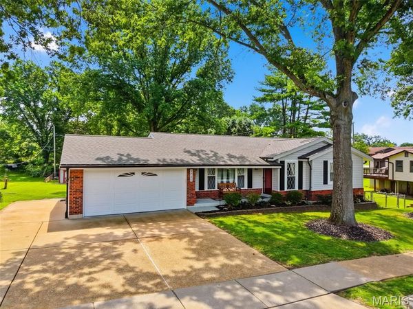 5760 Birch Hollow Drive, St Louis, MO 63129