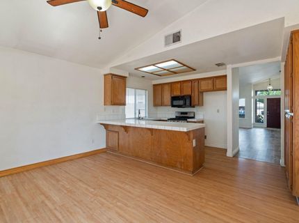 6427 Canyon Creek Way, Elk Grove, CA 95758 Photo