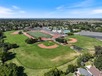 6427 Canyon Creek Way, Elk Grove, CA 95758 Photo