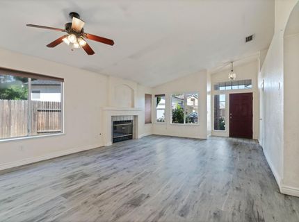 6427 Canyon Creek Way, Elk Grove, CA 95758 Photo