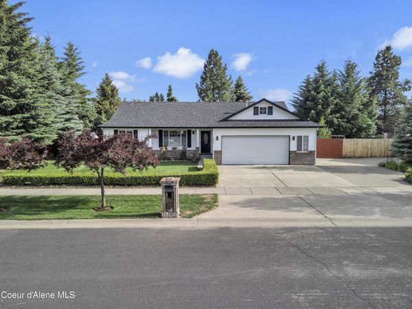 2082 E Greenleaf Ave , Coeur d'Alene, ID 83815