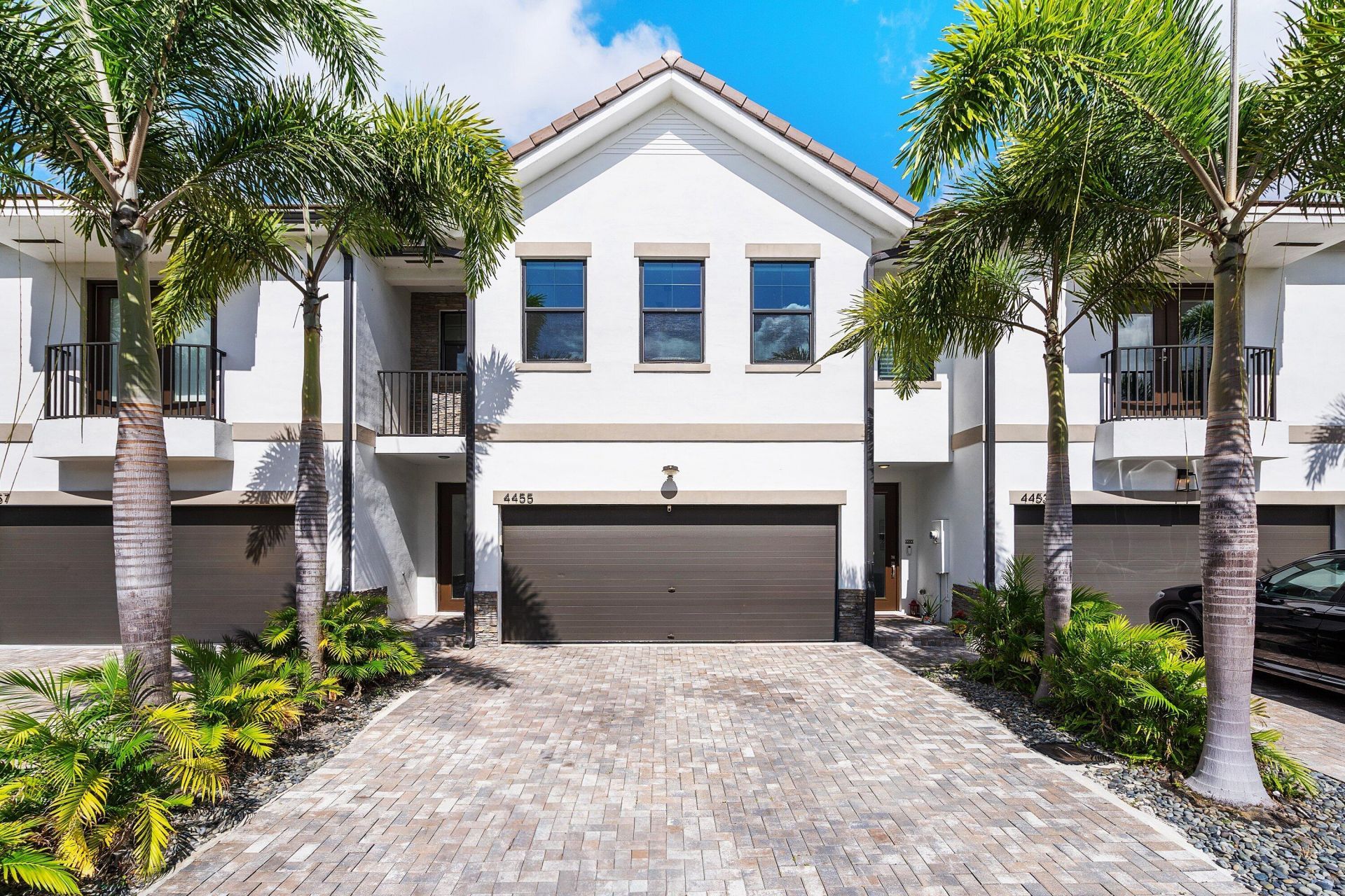 4455 E Aqua Bella Lane, Dania Beach, FL 33312 Main Photo