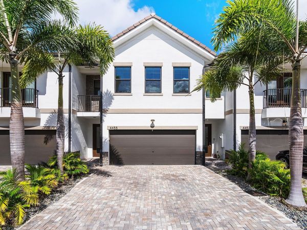 4455 E Aqua Bella Lane, Dania Beach, FL 33312