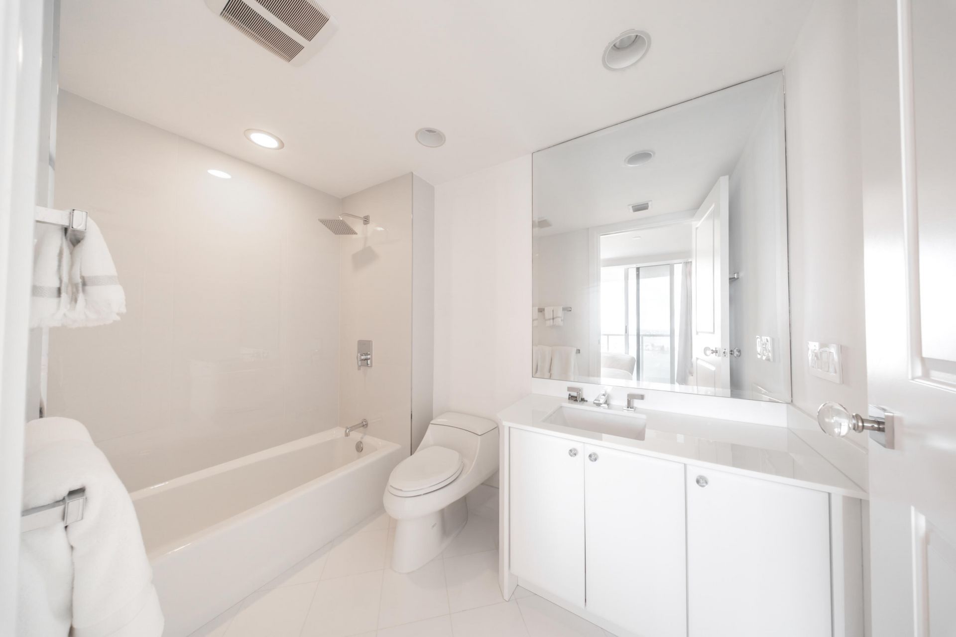 2700 N Ocean Drive, Unit 2503a, Riviera Beach, FL 33404 Photo