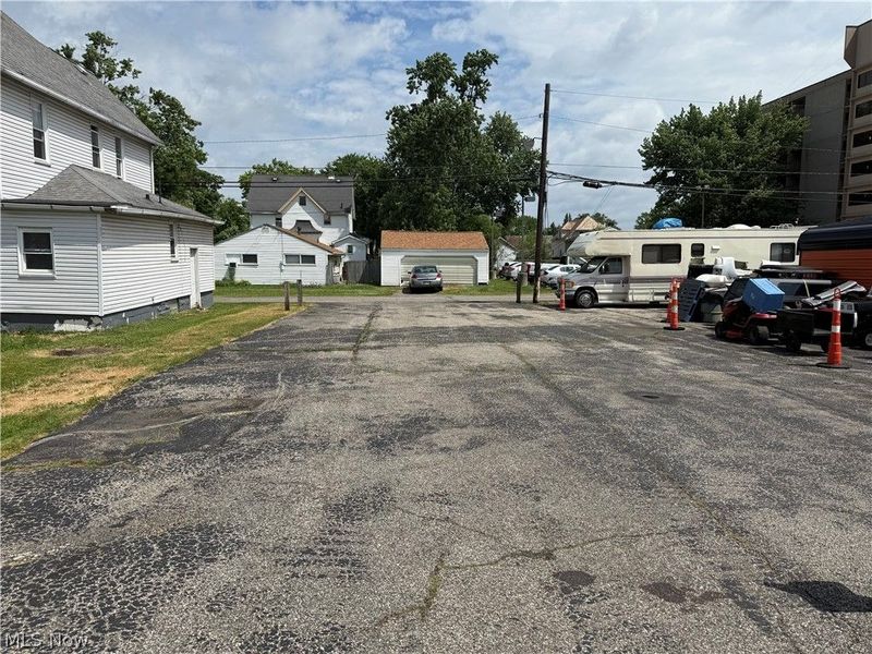 410 Robbins Avenue, Niles, OH 44446 Photo 2