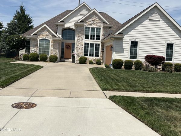9360 Saint Angelas Way , Sylvania, OH 43560