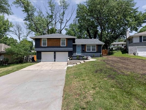 11207 Monroe Court, Kansas City, MO 64137