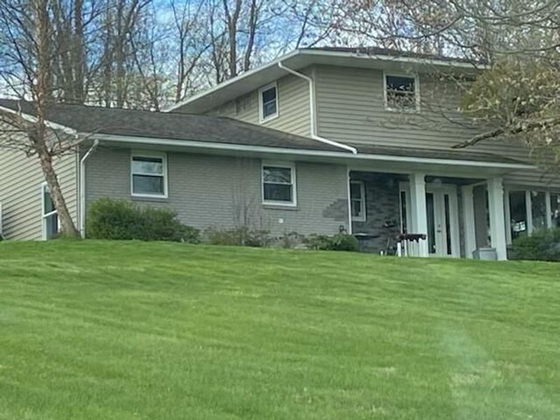 2205 River Road SE, Newark, OH 43055 Photo 1