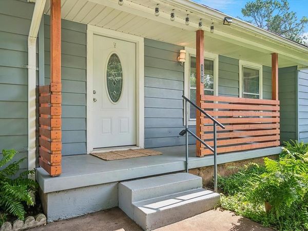108 Reaves Lane, Hurst, TX 76053