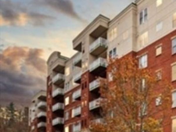 38 Village, Unit 201, Middleton, MA 01949