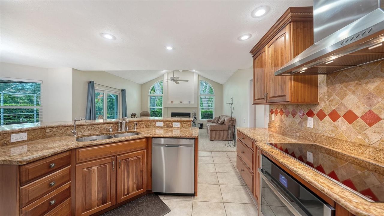4391 Maplewood Lane, Sarasota, FL 34238 Photo