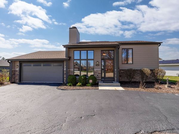 325 Homewood Drive , Bolingbrook, IL 60440