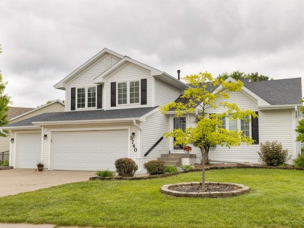 5740 NW 92nd Court, Johnston, IA 50131