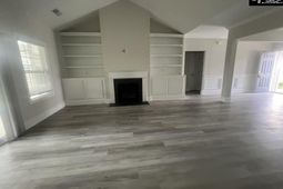 516 Mitscher Way  photo 4