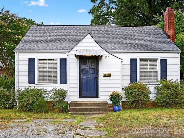 662 Carpenter Avenue , Mooresville, NC 28115