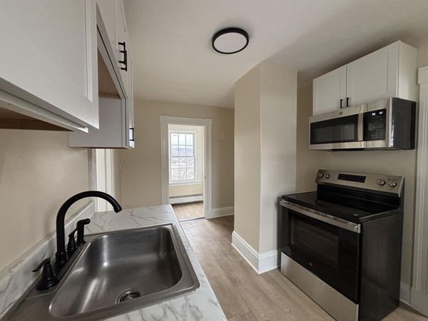 155 South Main Street, Unit 2, Franklin, NH 03235