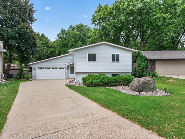 2210 Matterhorn Lane, Saint Paul, MN 55119
