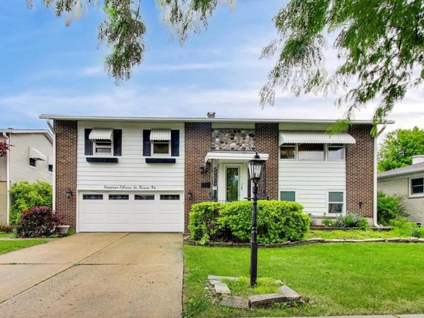 Mount Prospect, IL 60056