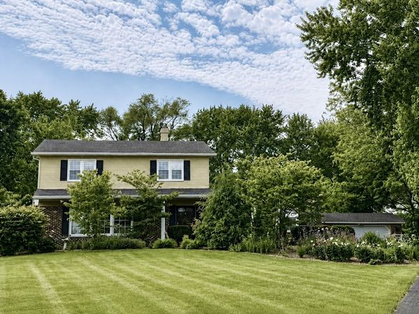 Libertyville, IL 60048