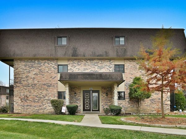 9176 South Road , Unit 1B, Palos Hills, IL 60465