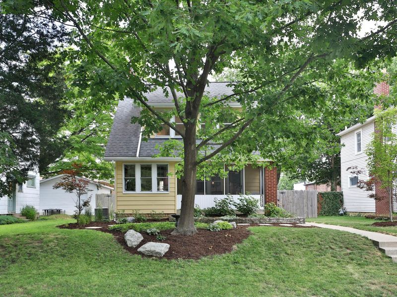 3076 Woodbine Place, Columbus, OH 43202 Photo 3