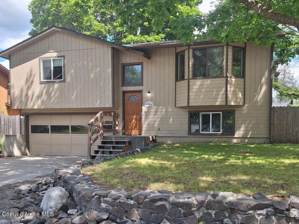 9704 N Hillview DR, Hayden, ID 83835