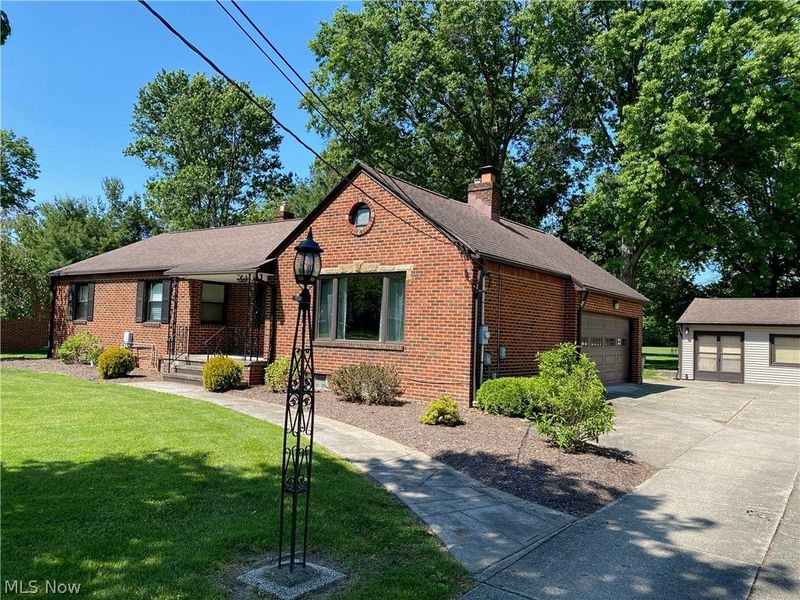 6430 Columbia Road, Olmsted Falls, OH 44138 Photo 1