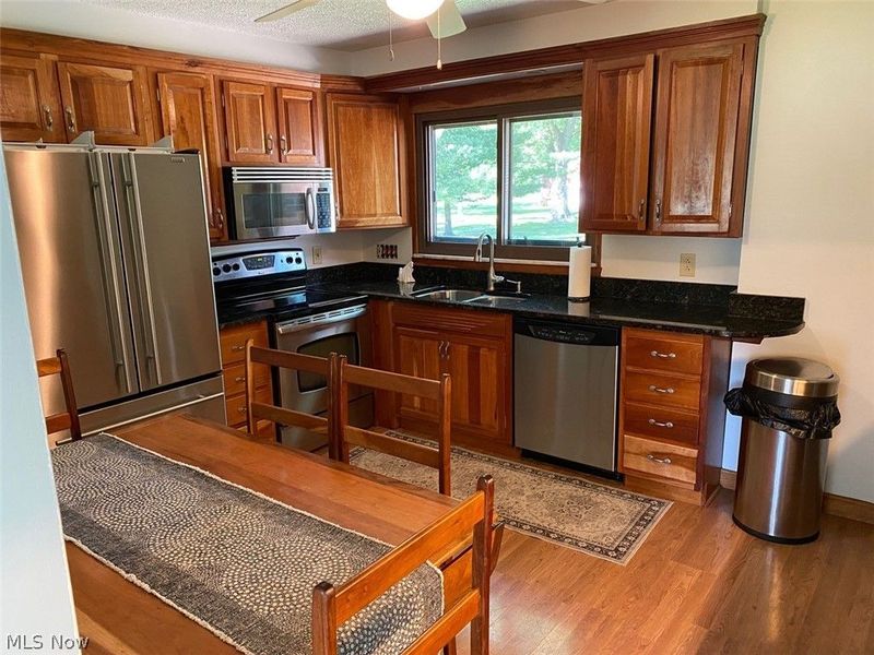 6430 Columbia Road, Olmsted Falls, OH 44138 Photo 2