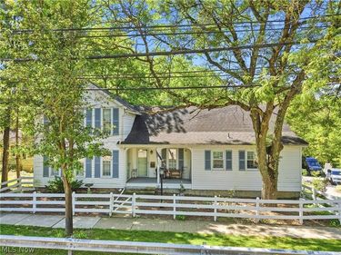 250 E Washington Street, Chagrin Falls, OH 44022