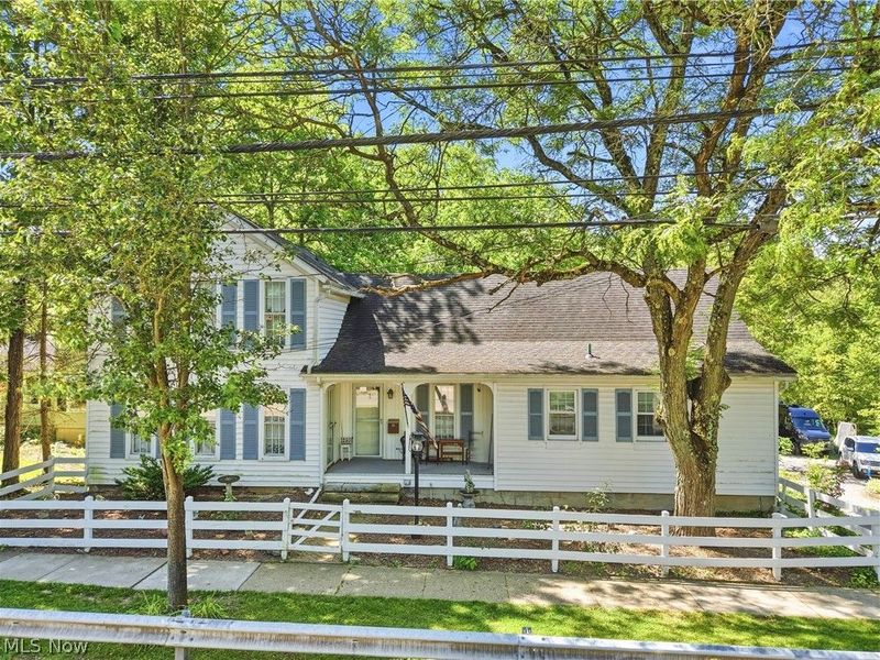 250 E Washington Street, Chagrin Falls, OH 44022 Photo 1