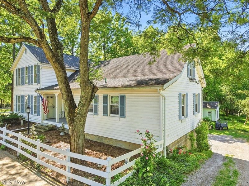 250 E Washington Street, Chagrin Falls, OH 44022 Photo 2