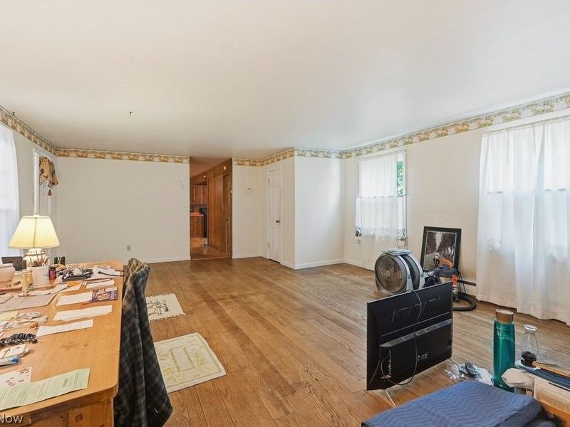 250 E Washington Street, Chagrin Falls, OH 44022 Photo 6