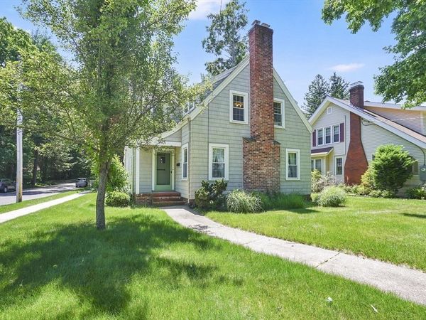 169 Greenacre Ave, Longmeadow, MA 01106