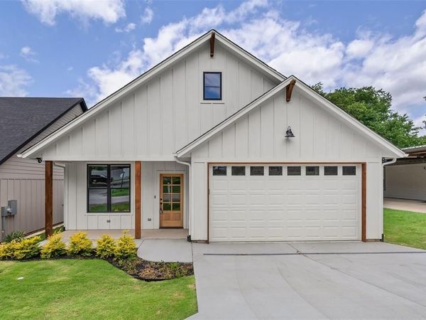 1010 Mustang Trail, Granbury, TX 76049
