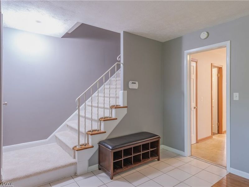 5018 Hartley Drive, Lyndhurst, OH 44124 Photo 3